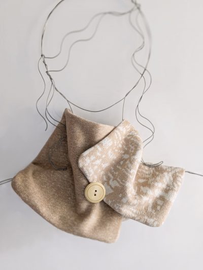 Cuello Beige