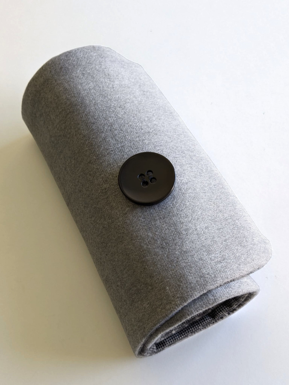 Cuello Gris con Cuadros