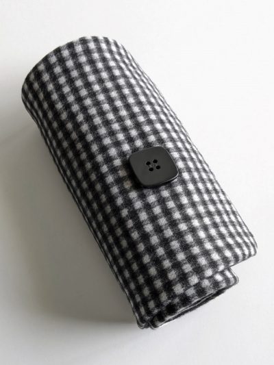 Cuello Cuadros Blancos