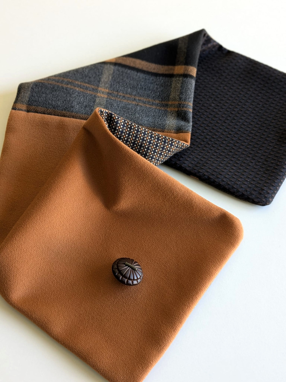 Cuello Tartán y Camel